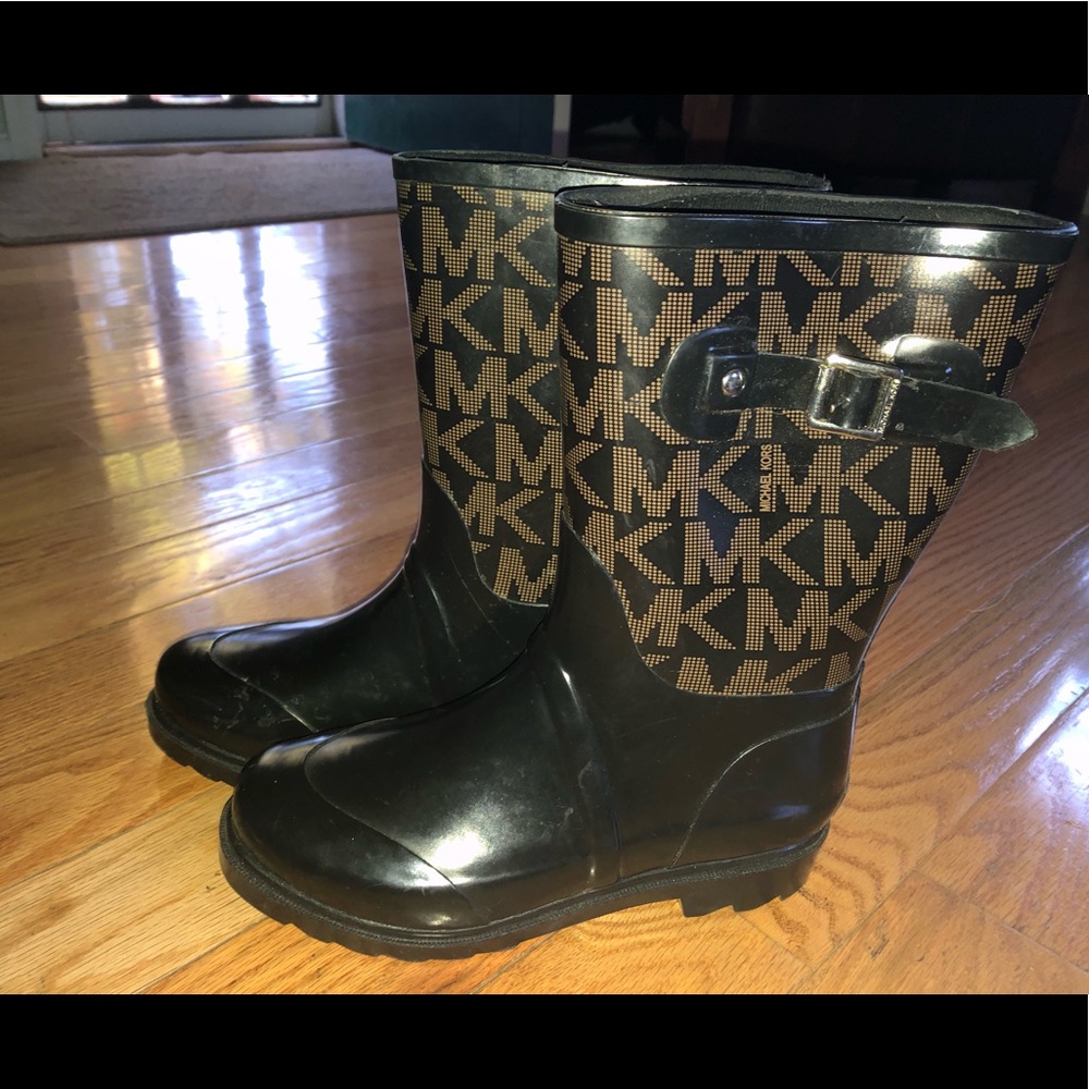 Michael Kors rainboots🌈